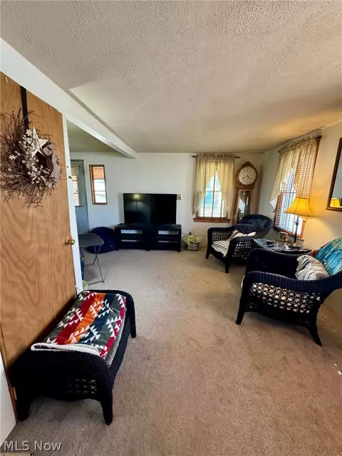 Living - 6205 Jefferson Rd, Ashtabula, OH 44004 photo 2 of 2