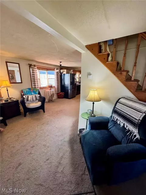 Entry Way - 6205 Jefferson Rd, Ashtabula, OH 44004 photo 4 of 4