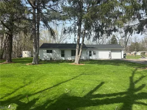 3229 Winchell Rd, Mantua, OH 44255