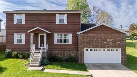 87 Cummins St, Washington, WV 26181