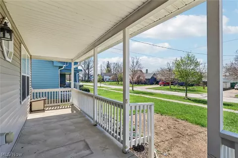 Exterior - 348 High St, Berea, OH 44017 photo 3 of 7