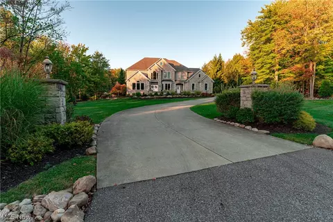 4471 Forest Brooke Ct N, Richfield, OH 44286