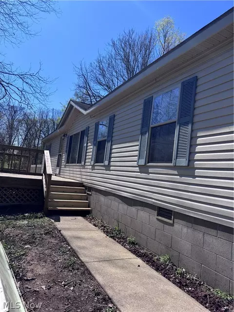180 Pine St, Washington, WV 26181