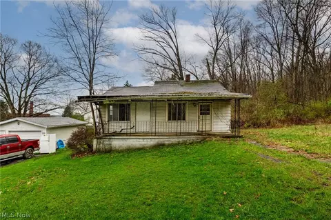 7766 Stewart Rd, Masury, OH 44438