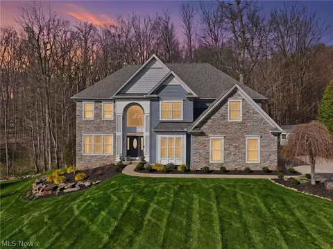 253 Anne Marie Ct, Hinckley, OH 44233