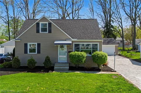 38346 Dolores Dr, Eastlake, OH 44095