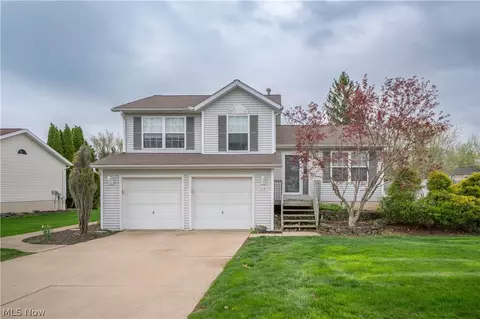810 Sturbridge Dr, Medina, OH 44256