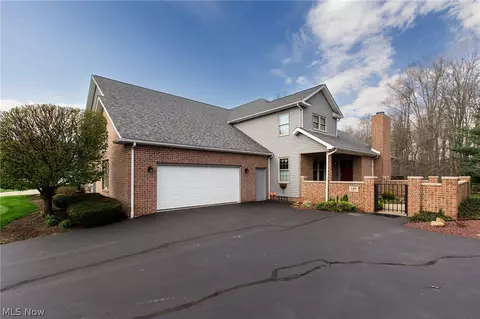 140 Hogan Ln, Warren, OH 44484