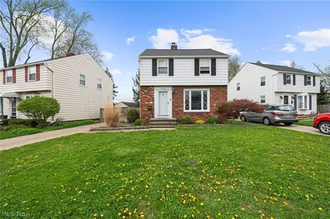 7906 Kenton Ave, Parma, OH 44129