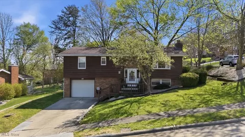 2609 David Lee Dr, Parkersburg, WV 26101