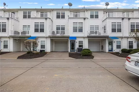 224 E Marina, Lorain, OH 44052