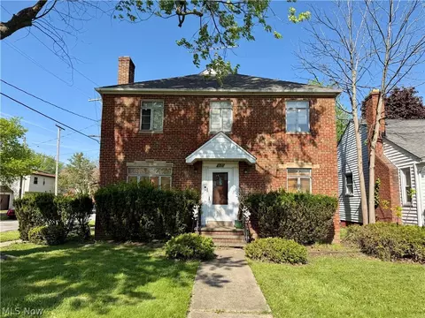 1166 E 176th St, Cleveland, OH 44119