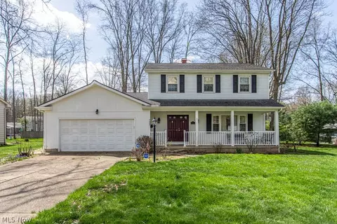 733 Squirrel Hill Ct, Boardman, OH 44512