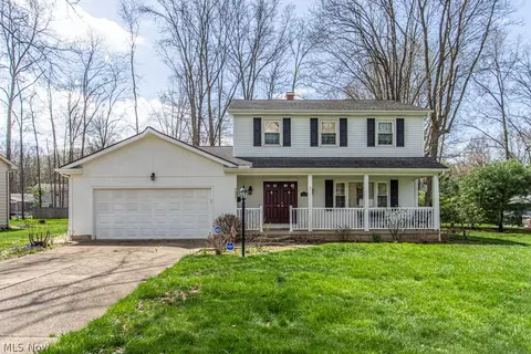 733 Squirrel Hill Ct, Boardman, OH 44512