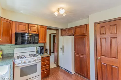 733 Squirrel Hill Ct, Boardman, OH 44512 photo 8