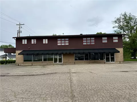 805 Denman Ave, Coshocton, OH 43812