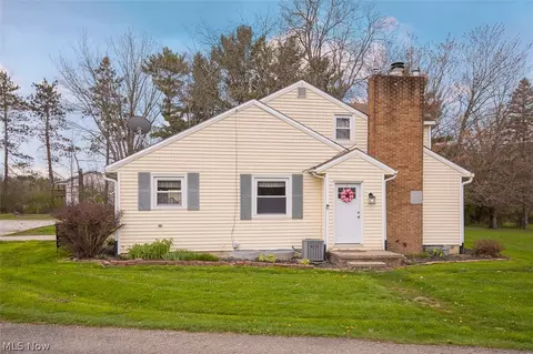 139 Aurora Hudson Rd, Aurora, OH 44202