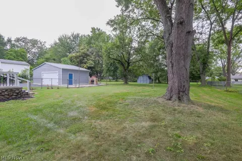 Exterior - 41796 Adelbert St, Elyria, OH 44035 photo 6 of 7