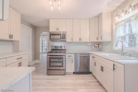 Kitchen - 41796 Adelbert St, Elyria, OH 44035 photo 1 of 3