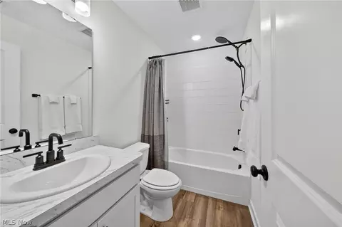 Bath - 224 Harvest Way, Elyria, OH 44035 photo 2 of 2