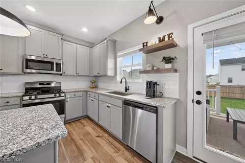 Kitchen - 224 Harvest Way, Elyria, OH 44035 photo 3 of 5