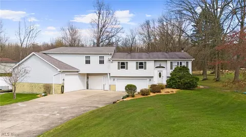 2837 Mahan Denman Rd NW, Bristolville, OH 44402