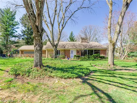 148 Rentham Rd, Akron, OH 44313