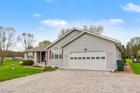 11183 Bloom Rd, Garrettsville, OH 44231