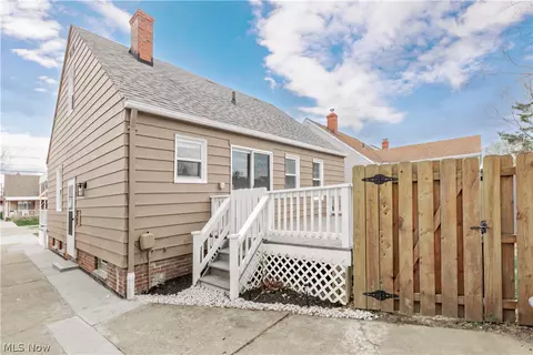 Exterior - 30025 Elgin Rd, Wickliffe, OH 44092 photo 4 of 7
