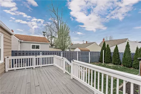 Exterior - 30025 Elgin Rd, Wickliffe, OH 44092 photo 3 of 7