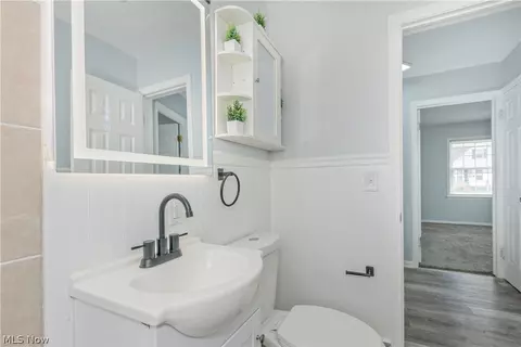 Bath - 30025 Elgin Rd, Wickliffe, OH 44092 photo 2 of 3