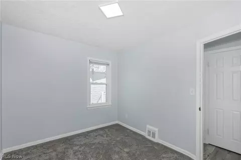 Bedroom - 30025 Elgin Rd, Wickliffe, OH 44092 photo 7 of 11