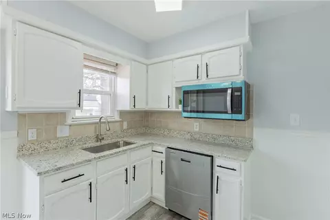 Kitchen - 30025 Elgin Rd, Wickliffe, OH 44092 photo 2 of 2