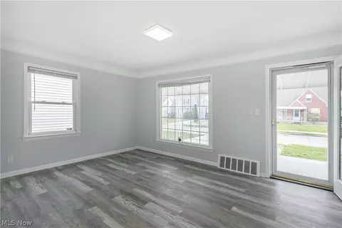 Living - 30025 Elgin Rd, Wickliffe, OH 44092 photo 2 of 2