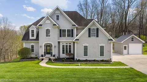 1167 Ridge Rd NE, Lancaster, OH 43130