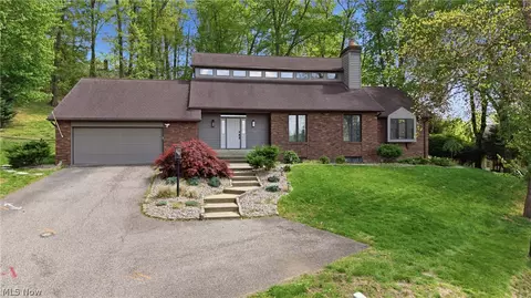 5504 13th Ave, Vienna, WV 26105