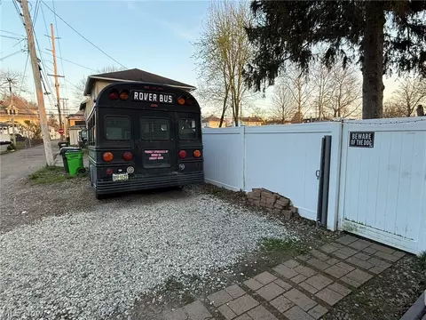 Exterior - 434 E 4th St, Dover, OH 44622 photo 5 of 6