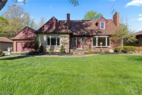 5254 Clinton Ave, Lorain, OH 44055