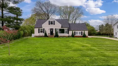 132 Atterbury Blvd, Hudson, OH 44236