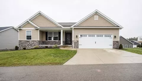 937 Crockett Cir, Canal Fulton, OH 44614