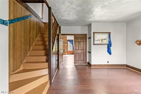 Entry Way - 7599 Pawnee Rd, Lodi, OH 44254 photo 1 of 1