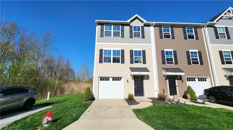 836 Sugarberry Ct, Painesville, OH 44077