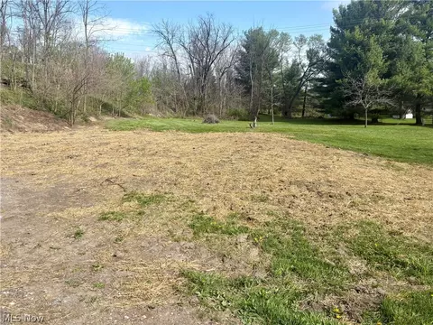 7155 Fulton St, East Fultonham, OH 43735