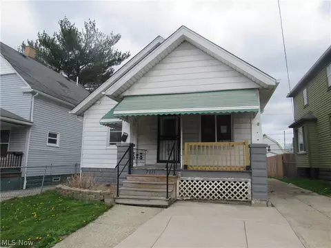 7811 Connecticut Ave, Cleveland, OH 44105