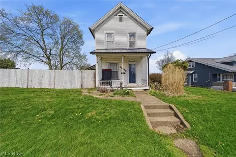 11275 Orrville St NW, Massillon, OH 44647