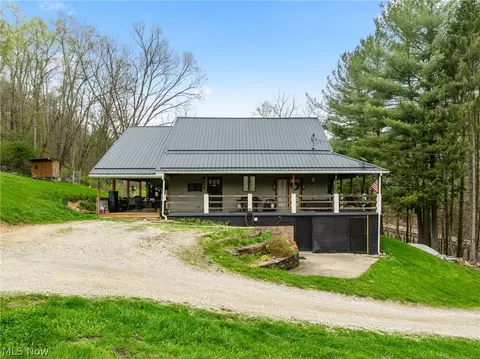 55041 Key Bellaire Rd, Bellaire, OH 43906