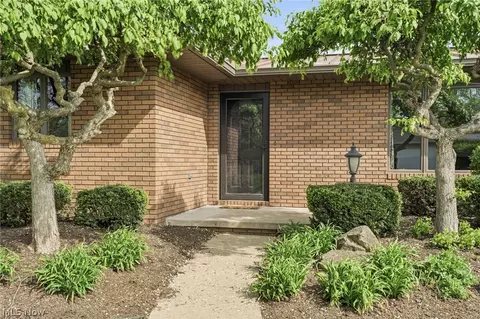 441 Stratton Ave SW, New Philadelphia, OH 44663