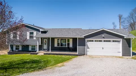 44701 Springbrook Dr, Saint Clairsville, OH 43950