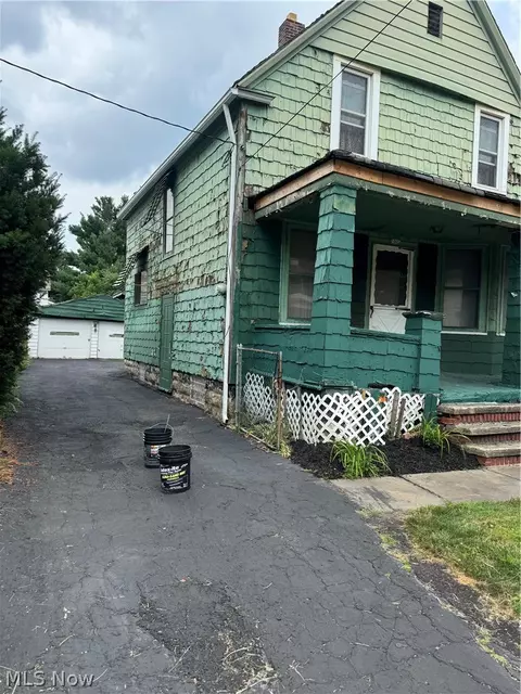 7405 Indiana Ave, Cleveland, OH 44105