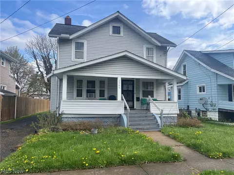 1365 Prospect St, Barberton, OH 44203